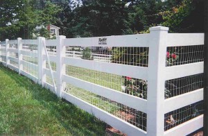 4 Rail Ranch Vinyl Fence