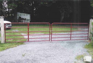 6 Bar Red Aluminum Double Gate