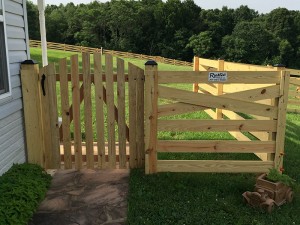 Spaced Picket Walk Gate with Arch